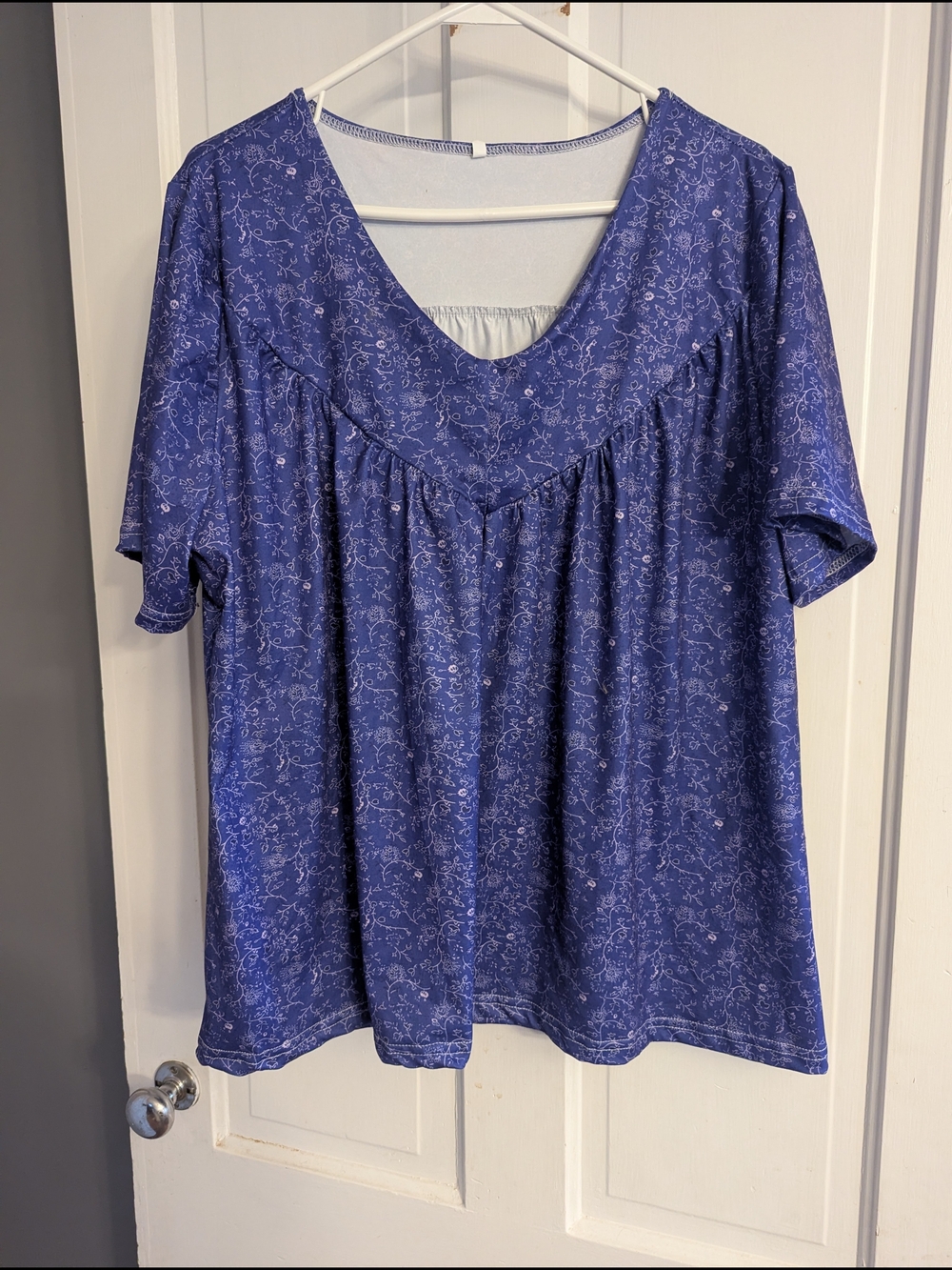 Women's Short-Sleeve V-Neck Floral Knit Top - Blue